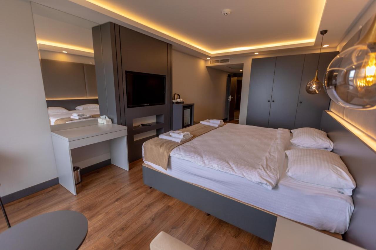Santana Otel ทรับซอน ภายนอก รูปภาพ