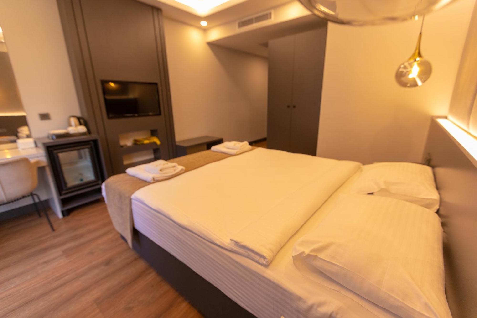Santana Otel ทรับซอน ภายนอก รูปภาพ