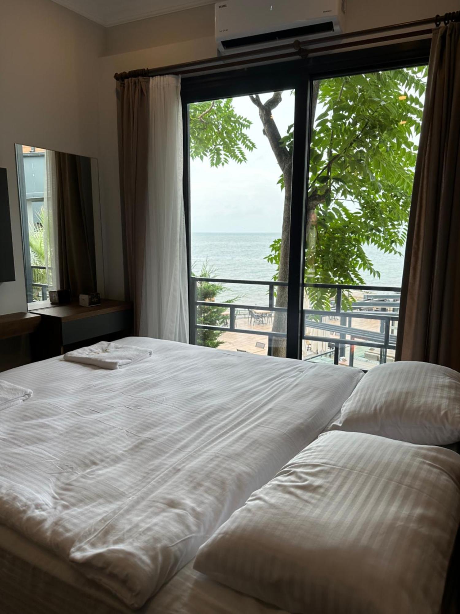 Santana Otel ทรับซอน ภายนอก รูปภาพ