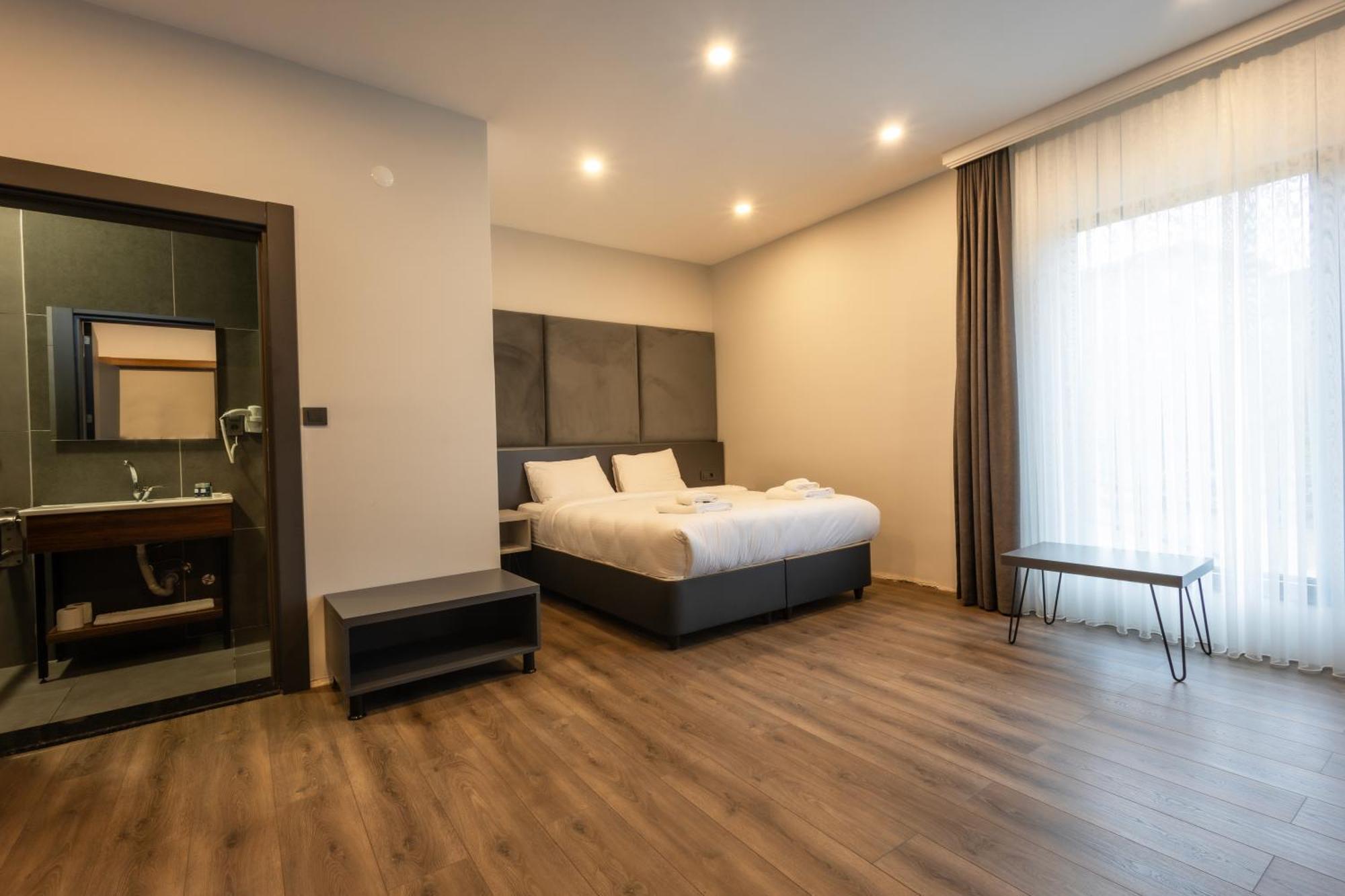 Santana Otel ทรับซอน ภายนอก รูปภาพ